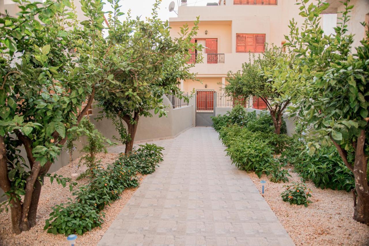 Athina Secret Apartments Adults Only Iraklio Eksteriør billede